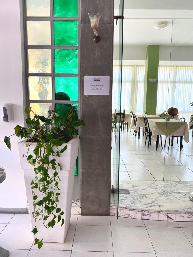 Hotel Flying Πέζαρο Εξωτερικό φωτογραφία