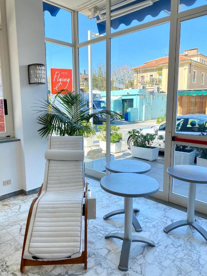 Hotel Flying Πέζαρο Εξωτερικό φωτογραφία