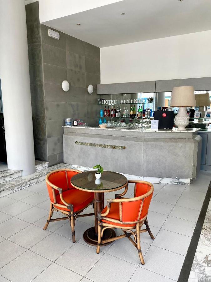 Hotel Flying Πέζαρο Εξωτερικό φωτογραφία