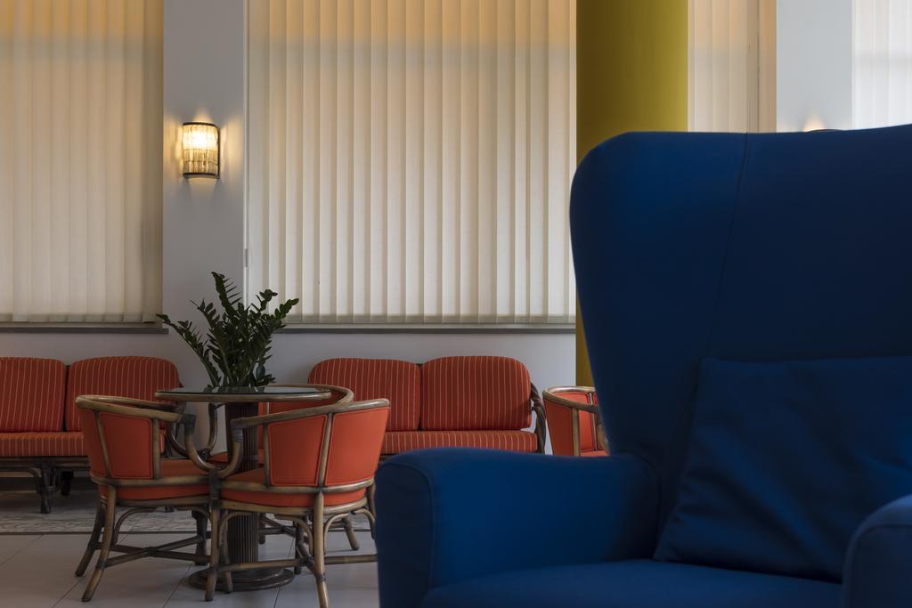 Hotel Flying Πέζαρο Εξωτερικό φωτογραφία