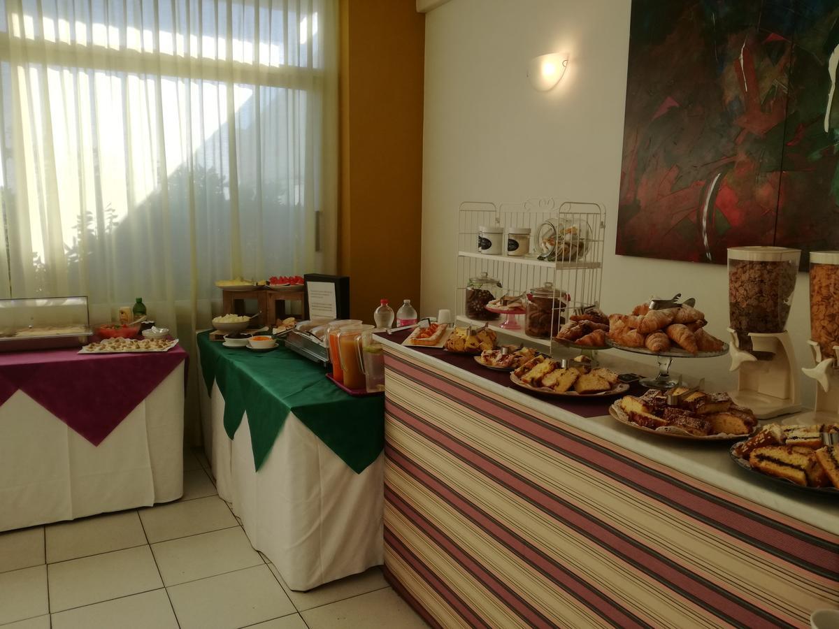 Hotel Flying Πέζαρο Εξωτερικό φωτογραφία