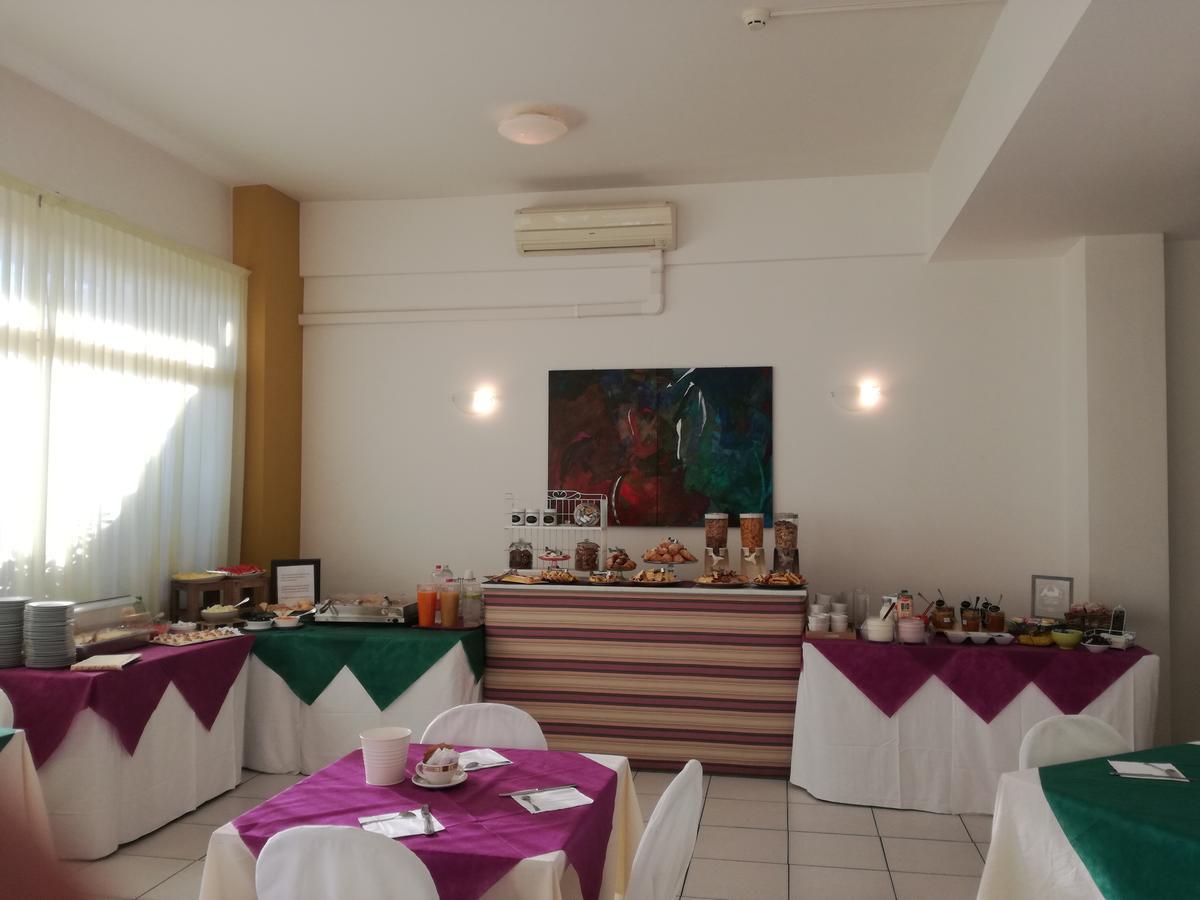 Hotel Flying Πέζαρο Εξωτερικό φωτογραφία